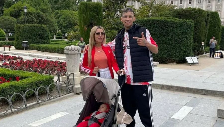 Tamara Báez, L-Gante y su hija Jamaica.