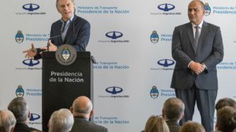 El presidente Mauricio Macri junto al gobernador de Tucumán Juan Manzur.