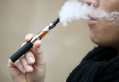 Fumadores sin salida: dicen que el cigarrillo electrónico también es cancerígeno