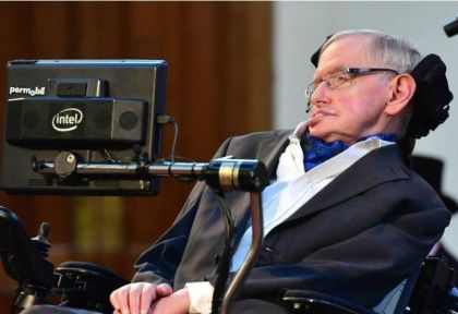 Qué es la esclerosis lateral amiotrófica que padecía Stephen Hawking