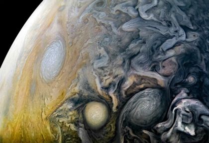 Las últimas imágenes captadas por la NASA en Júpiter son asombrosas