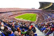 Pasillos limpios. Funcionarios del Gobierno quieren que haya “ordenadores” de plateas en los estadios argentinos.