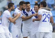 Mauro Zárate festeja su gol ante Temperley. Vélez ganó 4-2.