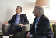 El presidente Mauricio Macri junto al ministro de Energía, Juan José Aranguren.