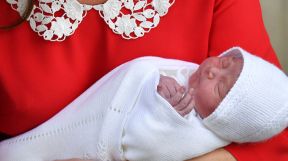 catalina-guillermo-baby-royal-04232018-01