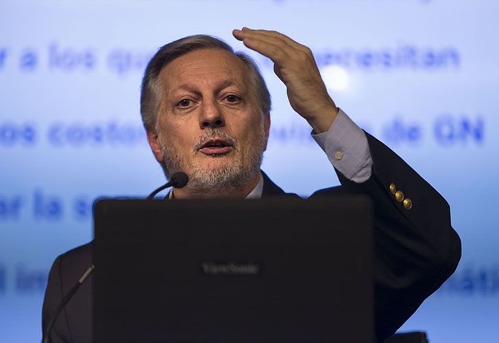 El ministro de Energía Juan José Aranguren opinó acerca del impacto que generaría el hecho de retrotraer las facturas a diciembre de 2017