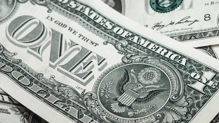 El dólar vuelve a subir y se acerca a su máximo histórico