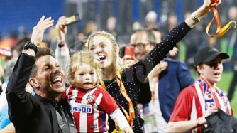 El Cholo Simeone campeón: celebró con su mujer y sus hijos