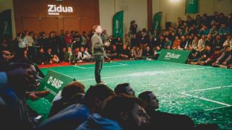 SHOW. El evento de lanzamiento se realizó en Pilar con asesores y técnicos. Aimar Pena fue el encargado de hablar de Zidua.