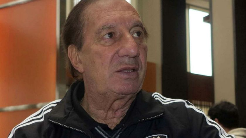 Deportivo: Carlos Bilardo fue internado otra vez y se encuentra delicado