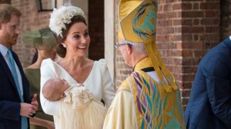 Los Duques de Cambridge bautizaron al Principe Louis y sin la Reina