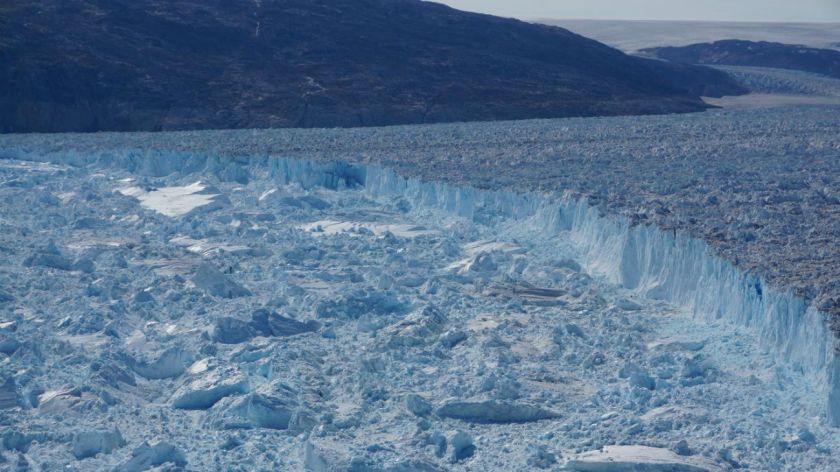 Así se rompió iceberg de 6.4 km en Groenlandia