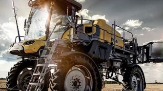 John Deere adquiere fabricante de pulverizadoras y plantadoras.