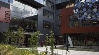Amazon's Bezos Commits To Seattle With Big Plant-Filled Spheres