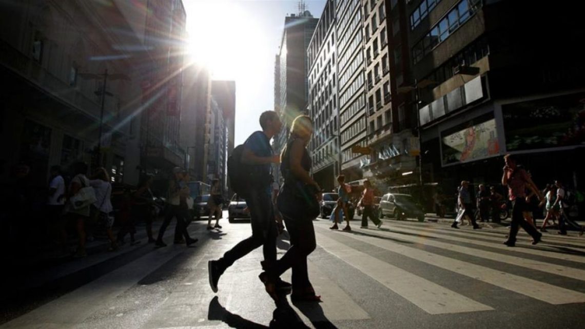 Clima En La Ciudad De Buenos Aires Martes Soleado Pero Con Posibles