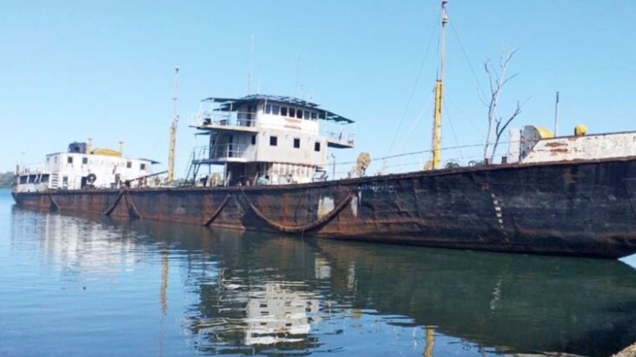 R O Paran Alto Riesgo De Contaminaci N Por Un Barco Varado Weekend