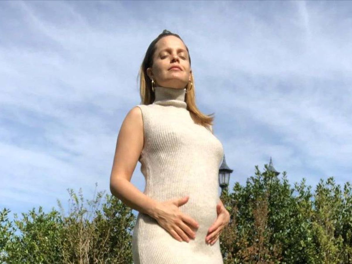 Caras La Actriz Mena Suvari Confirm Que Est Embarazada