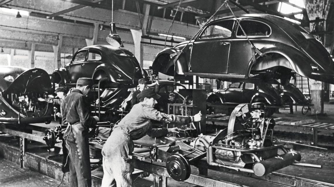 Hace A Os Comenzaba A Fabricarse En Serie El Volkswagen Escarabajo