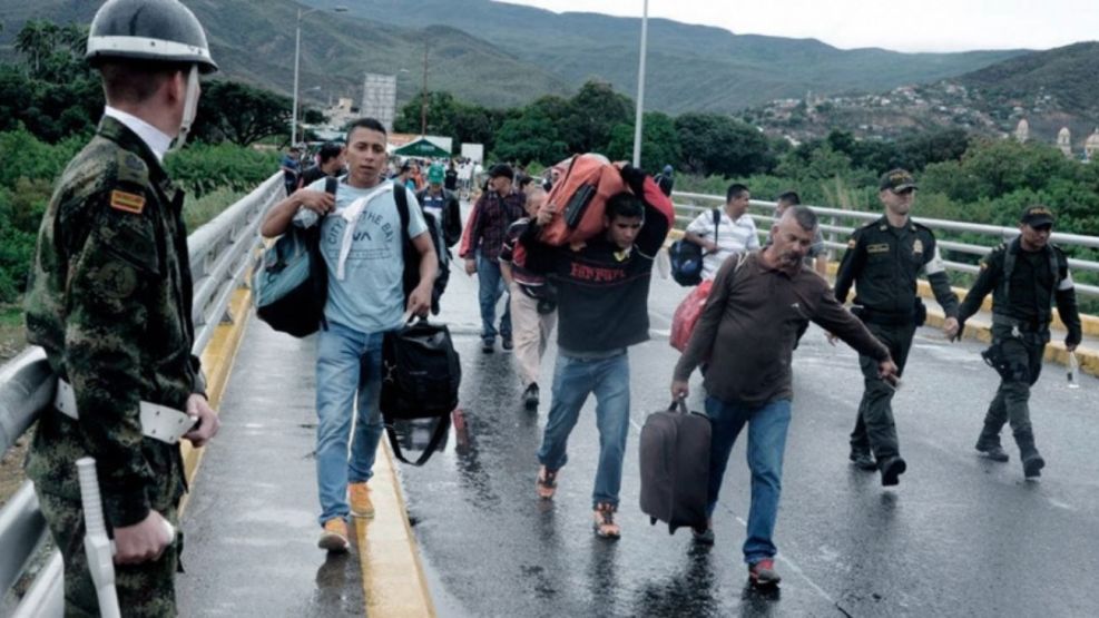 Crece La Ola Migratoria Venezolana Perfil