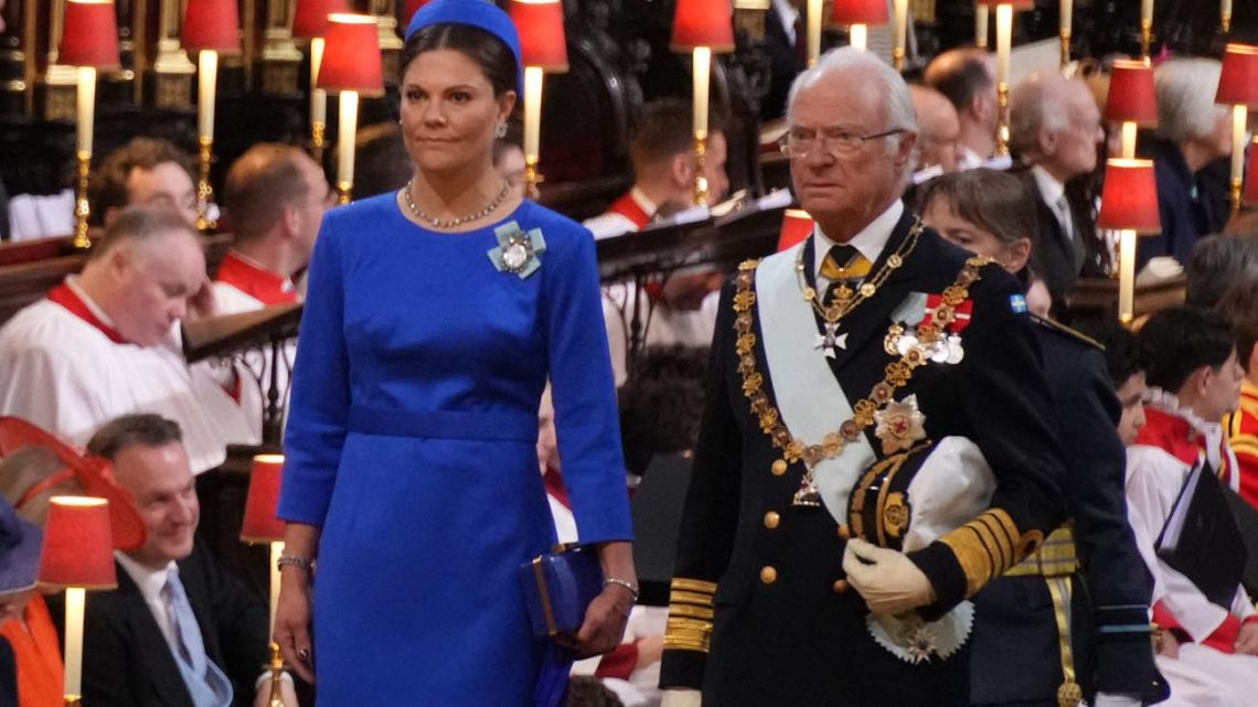 Quiénes asisten a la coronación de Carlos III y Camilla en la abadía de