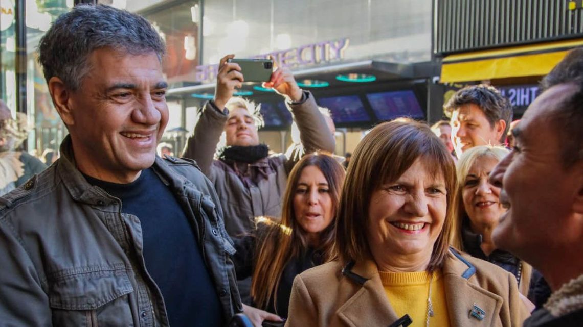 Juntos Pero Lejos Patricia Bullrich Y Jorge Macri En El Barrio Chino