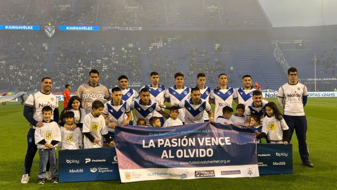 Vélez venció 2 1 a Arsenal y sumó tres puntos de oro para alejarse del