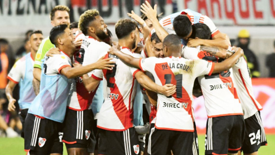 River fue muy superior a Central le ganó en Santiago y es el campeón