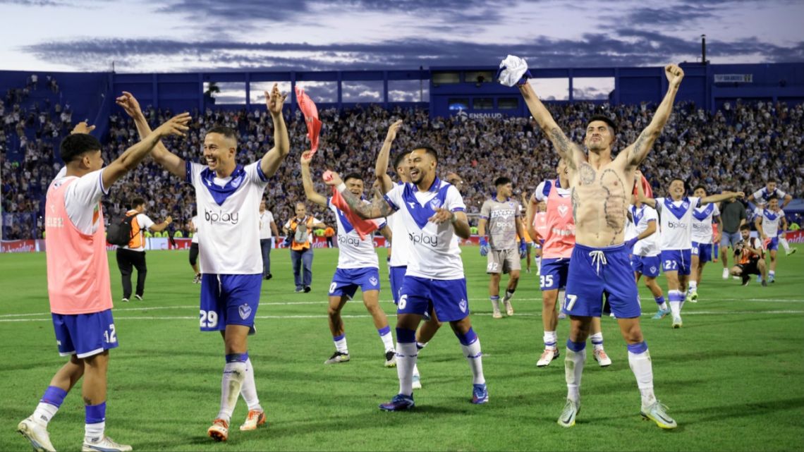 Vélez confirmó a su nuevo entrenador tras la salida del Gallego Méndez