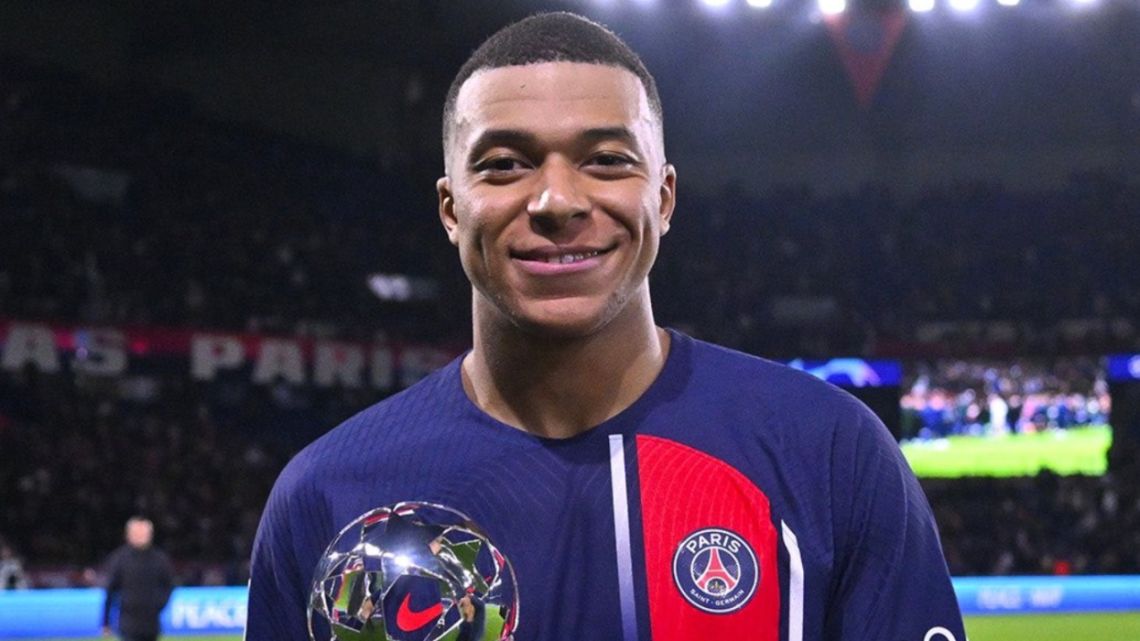 Medios españoles aseguran que Kylian Mbappé ya firmó su contrato con