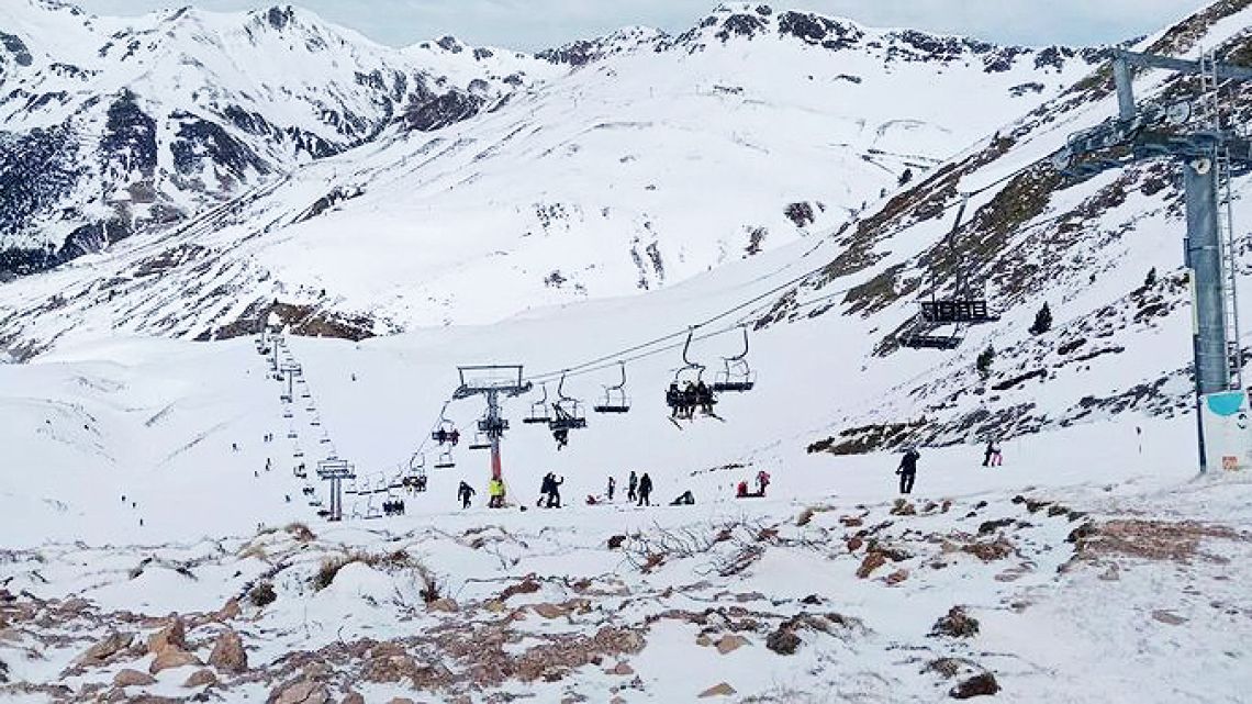 La gente salía volando otros colgaban cabeza abajo se desplomó