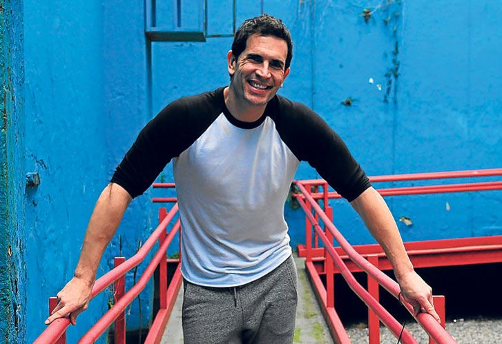 El actor, que se luce en su rol en Educando a Nina, finaliza hoy su éxito teatral para niños, Un viaje al País de Nomeacuerdo.