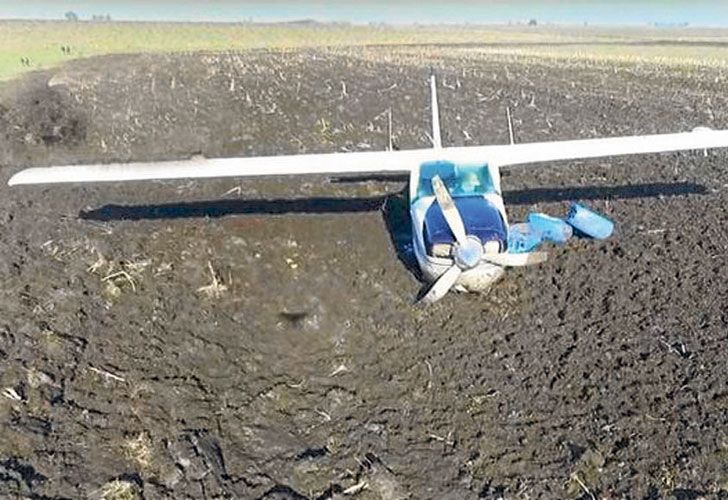 Tierra. Una aeronave con droga que fue hallada abandonada en una pista clandestina entrerriana.