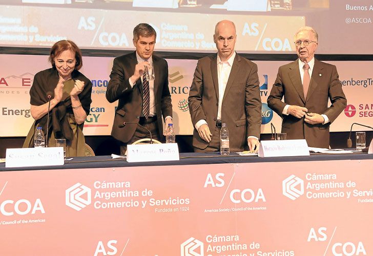 Paciencia 2016. Rodríguez Larreta y Peña dejaron mensajes de optimismo. Jorge Di Fiori, presidente de la Cámara de Comercio, reclamó por la caída de la actividad en la apertura de evento anual.