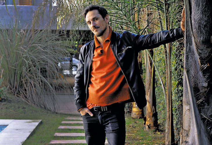 Agradecido. Elogia al director Alfredo Arias, quien lo convocó para una obra en París.