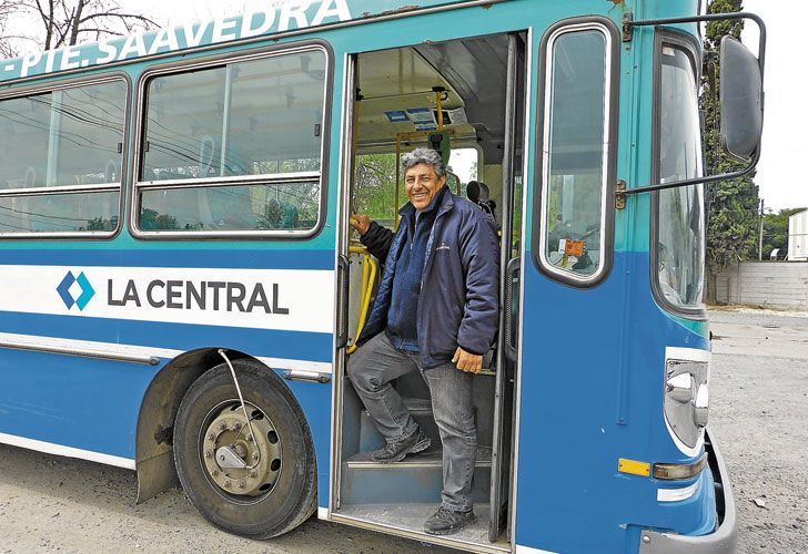 El Cabezon. Esta semana en la cabecera de La Central, en Escobar. Macri, custodiado y con los que subieron al coche de la 520.