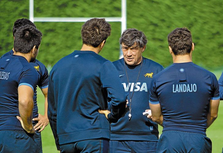 Hourcade. El entrenador argentino movió jugadores de cara al último partido del Rugby Championship de la temporada.