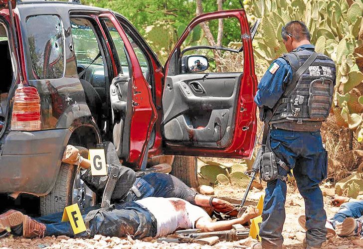 Salvajismo. Destructivos y feroces, los grupos que disponen de multimillonarias fortunas provenientes del narcotráfico y el crimen organizado han iniciado un proceso de cooptación de las elites de distintos factores de poder en cada nación.