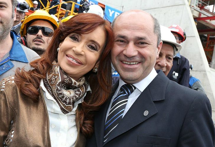 Archivo. El intendente Mario Secco, junto a Cristina Fernández de Kirchner.