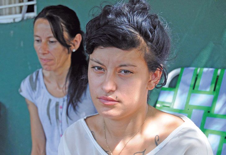 Calvario. Clara asegura que el hombre que la secuestró la golpeó y la obligó a “tomar cocaína”.
