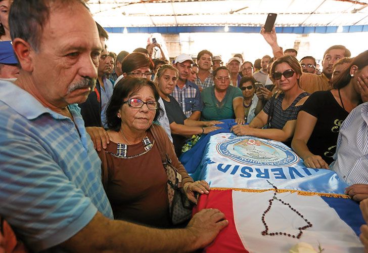 Video. La muerte del joven Rodrigo Quintana. Ayer, su velorio convocó a cientos de personas.