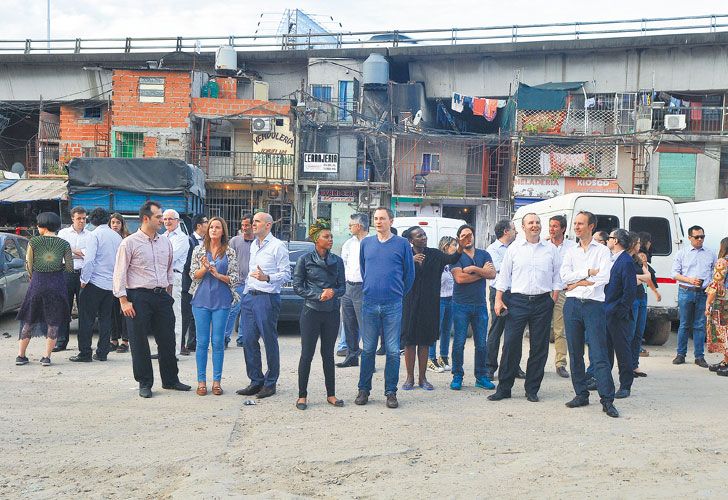 CONTRASTE. Participantes del Foro estuvieron alejados del paro, pero conocieron la Villa 31 (foto) y luego también La Cava.