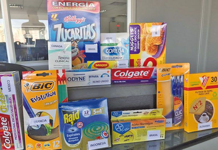 Importaciones. El autor denuncia que hay todo tipo de productos desde el exterior.