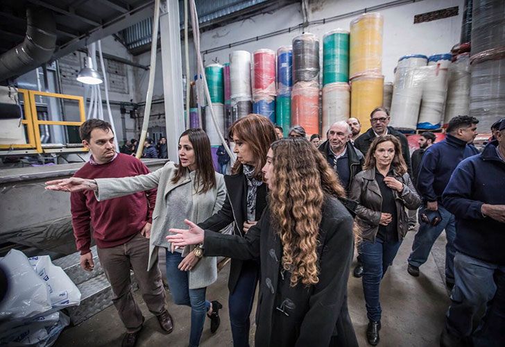 Cristina dialogó con trabajadores y con el dueño de la pyme y el panorama que narraron es igual a la crisis que atraviesan todos los sectores industriales.