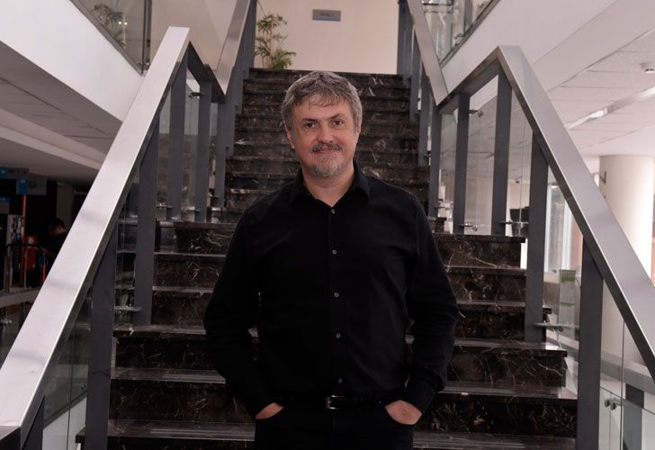 Profesor. Cabeza vivió un tiempo en Japón y desde 2001 trabaja en la Universidad de Duke.