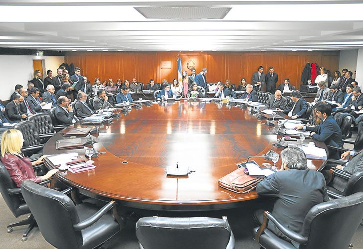 Nueve votos. Es el número que necesitará el oficialismo para suspender al magistrado una vez que logre aprobar la acusación.
