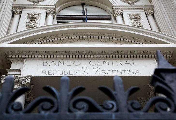 Un informe del Banco Central reveló que el 48% de la población adulta de la Argentina tiene algún tipo de financiación en el sistema financiero