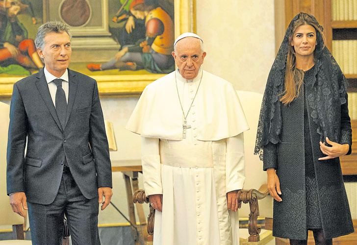 Retratos La cara de Bergoglio en la primera foto con Macri mostró la relación difícil entre ambos. Con CFK siempre hubo buena sintonía. Bullrich se ganó un reto de Peña. Vidal maneja con discreción sus intercambios.