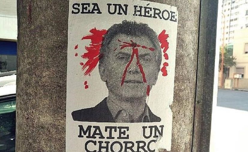 Los polémicos afiches contra Macri. 