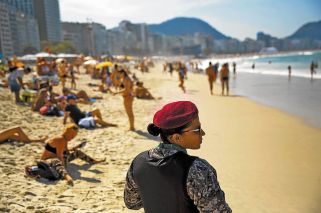 Una bala perdida y un paquete sospechoso, sustos en Río de Janeiro