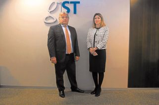 Después de autos y aviones, debut en un sector competitivo y concentrado